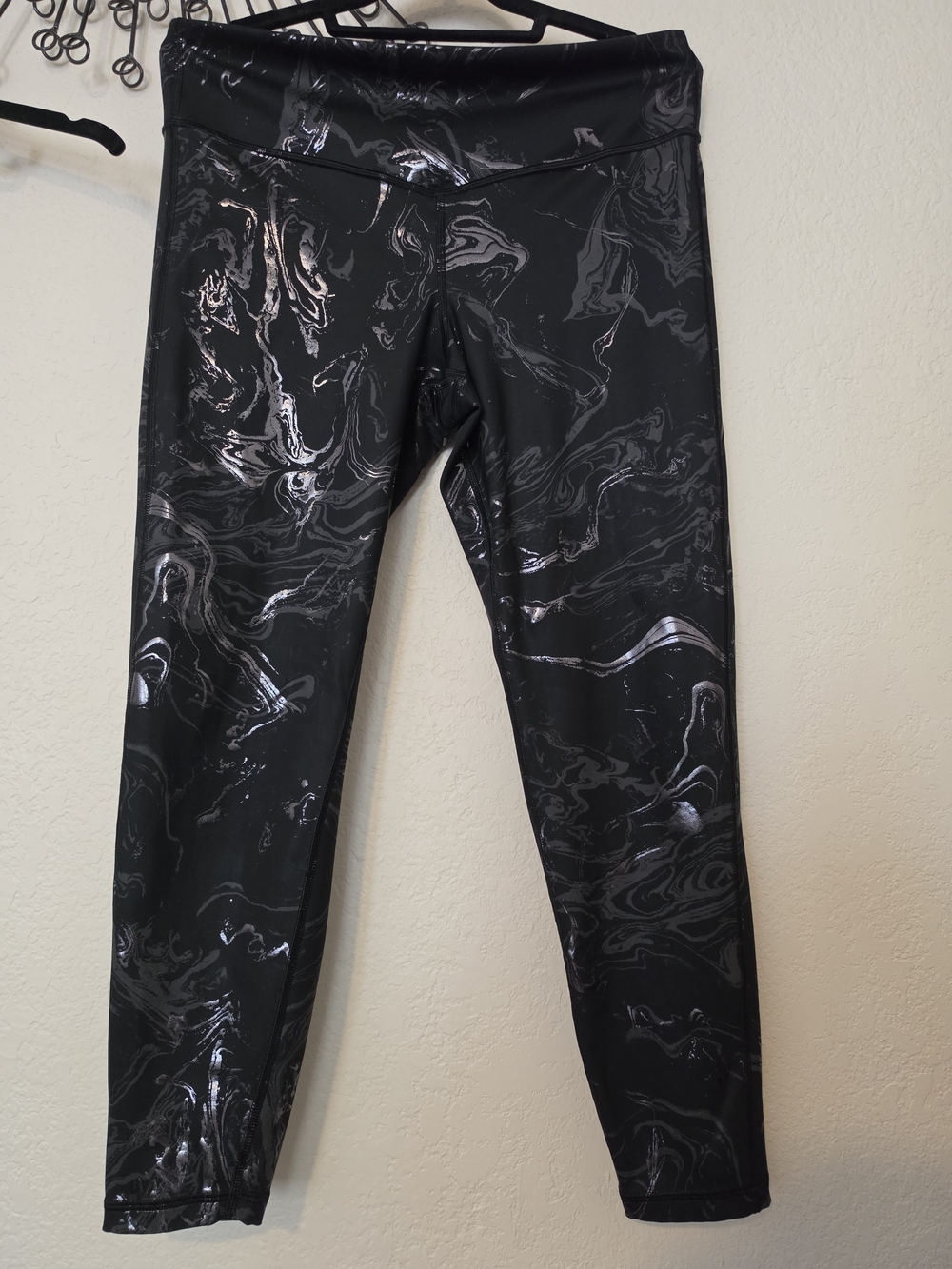 GAP Black Silver Marble Swirl-Print Leggings